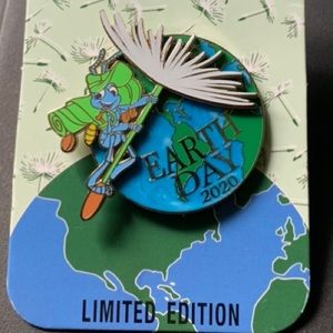Disney Earth Day Pin 2020 LE Limited Edition